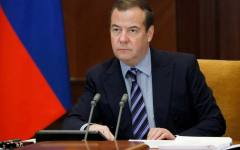 Медведев: Само създаването на страх у Европа може да предотврати голямо клане