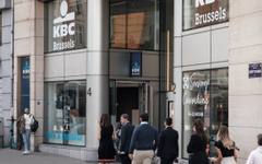 Печалбата на KBC е засегната от по-високите резерви заради войната в Иран