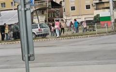 Кола се удари във вход на метростанция в София, шофьорът загина