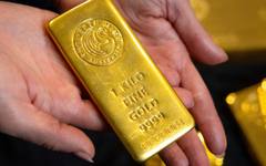 Златото поевтинява - отказът на Тръмп за Иран засили инфлационните страхове