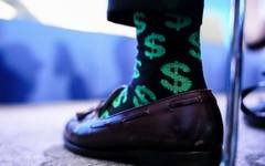 Увеличават се проблемите, които подяждат световното господство на долара