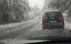 В края на април: Сняг вали в прохода Петрохан