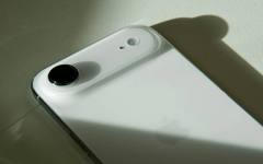 Слабите продажби на iPhone Air стреснаха другите производители и те се отказват от планове за ултратънки модели