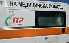 Товарен автомобил тръгна сам на заден ход и блъсна пешеходец в Русе