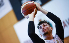 Младенов и Виена Баскет стигнаха полуфиналите в Австрия