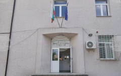 Полицаи задържаха мъж от Нови пазар, който в условията на домашно насилие е нанесъл побой на жена, с която живее на семейни начала