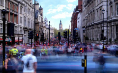 Ръстът на населението на Великобритания се забавя заради намалена имиграция