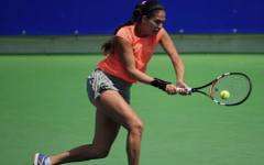 Изабелла Шиникова отпадна от тенис турнир в Истанбул