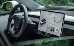 Tesla пуска навигационен "филтър" за грешките на FSD