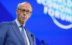 "На никой канцлер не му се е случвало такова нещо". Какво казва озовалият се на "дъното" Мерц