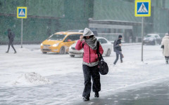 Зимна обсада в Москва: Априлска снежна буря блокира руската столица