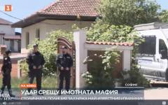 Задържаха най-известния имотен измамник
