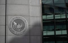 SEC разкри планa за преминаване към полугодишни отчети на компаниите в САЩ