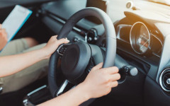 Трябва ли шофьори с отнети заради алкохол и наркотици книжки да полагат нов изпит