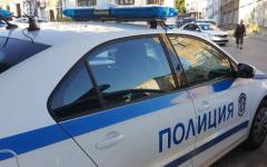 Гонка с полицията във Врачанско завърши с катастрофа