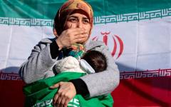 Без телефон и интернет: как децата в Иран учат дистанционно