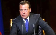"Сега всички вие ни станахте по-близки!": Медведев поздрави западните "приятели" на Русия с успешното изпитание на "Сармат"