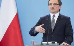 Бившият правосъден министър на Полша избяга от Унгария след падането на Орбан