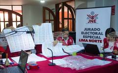 Президентски избори в Перу: кандидатът на левицата защити изборния процес
