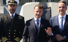 Макрон и Мицотакис демонстрират стратегическо партньорство в отбраната