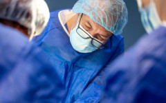 Две млади жени с рядко заболяване бяха спасени от столични лекари