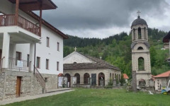 50-годишните юбиляри в Момчиловци даряват многофункционална детска площадка на селото