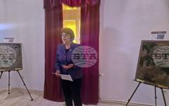 Природата и човекът трябва да съжителстват отговорно, каза Росица Ангелова при откриването на изложбата "Следи от изчезване" в Разград
