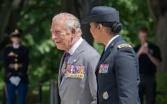 Крал Чарлз III започна посещението си на Бермудските острови, посещавайки атрактивен спектакъл