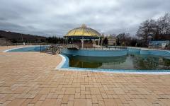 Продават хитова атракция на морето заради дългове