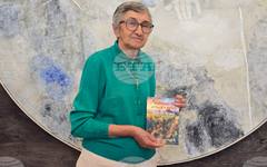 Венета Йочева представи в Плевен новата си книга "Лозето на съдбата"