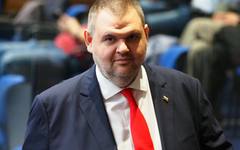 Прокуратурата набързо е прекратила разследването за доходите на Пеевски