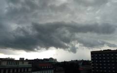 Интензивни валежи в 18 области в четвъртък, 30 април, температурите рязко ще паднат