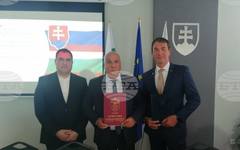 Силистренската община Кайнарджа се побратими с Винодол в Словакия