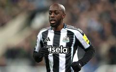 В Нюкасъл искат да се разделят с играч, който привлякоха преди година