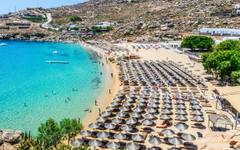 Миконос: Островът на безкрайните партита и скритата красота