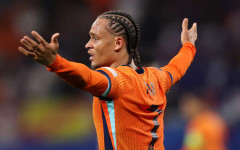 Звезда на Нидерландия пропуска Мондиала