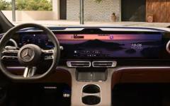 Mercedes връща физическите бутони в купето
