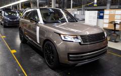Компанията майка на Jaguar Land Rover записа по-голяма от очакваното печалба