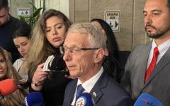 Денков за свалената охрана на Пеевски: Закъсняло решение