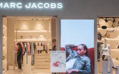 LVMH продава бранда за достъпен лукс Marc Jacobs на WHP Global