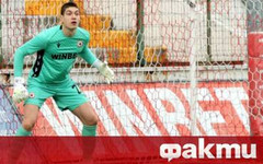 Медиите в Беларус не спират да бутат вратаря на ЦСКА към Русия