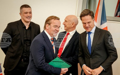 Германският министър на отбраната призовава да не се спира помощта за Украйна