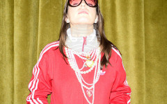 Ина Кънчева прави преход към уърлд музиката с новия си сингъл "Месечинко"