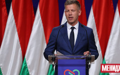 Преди срещата си с президента на Унгария, Мадяр го призова да подаде оставка