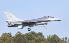 Стьоре: Първият F-16 за Украйна ще бъде готов скоро за полет