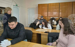 Гимназисти от Търговище се запознаха с историята и дейността на Държавния архив в града