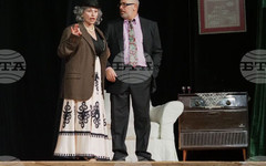 Постановката "Разговори с мама" на бургаския театър "Талантино" ще бъде представена на ямболска сцена