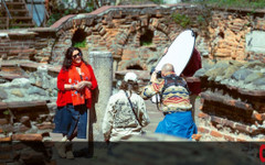 Проф. Бетани Хюз снима филм за София