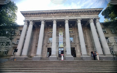 Ученици и студенти ще мерят знания по български език и литература в състезанието "Любознание" в Русенския университет