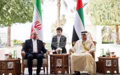 Официални представители на ОАЕ и Иран обсъдиха в телефонен разговор "намаляване на напрежението" в Близкия изток